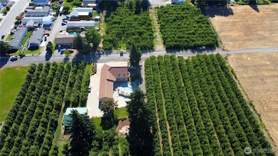 1055 N Jackson Ave, East Wenatchee, WA 98802 - photo 3