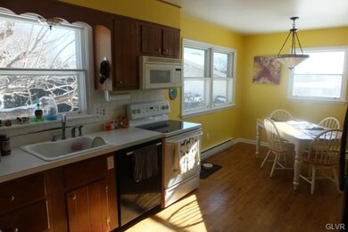 1206 Sunset Cir, Slatington, PA 18080 - photo 4