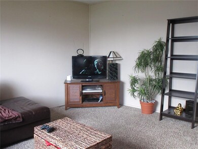Good size living room.