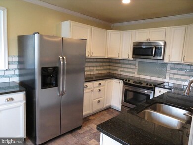 140 Walnut St, Mohnton, PA 19540 - photo 5