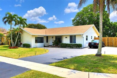 9520 Richmond Cir, Boca Raton, FL 33434 - photo 2