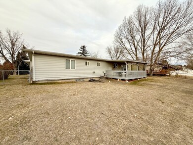 1240 26th Ave SW, Great Falls, MT 59404 - photo 4