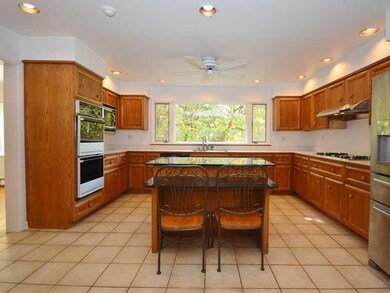 Kitchen. The equipped, eat-in kitchen measures 24x