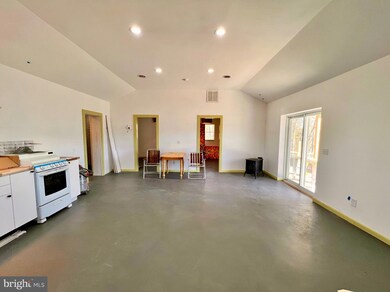 542 Vance Dr, Wardensville, WV 26851 - photo 4