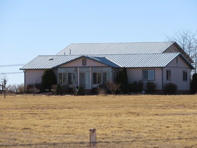 Immaculate home and shop