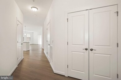 Enclave unit 110, Fairfax, VA 22031 - photo 3
