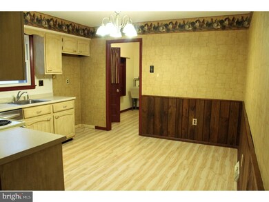 140 Zimmerman Ln, Langhorne, PA 19047 - photo 5