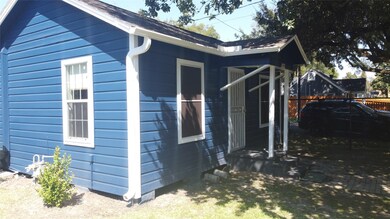 4223 Delhi St, Houston, TX 77022 - photo 4