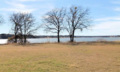 100 Showboat Ct, Granbury, TX 76049 - photo 4