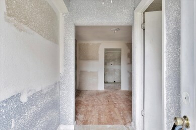 812 E Overton St, Tuscola, IL 61953 - photo 6