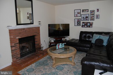 11189 Hamlet Ct, Fredericksburg, VA 22407 - photo 5