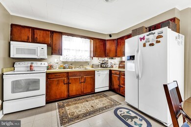 14 Fir Dr, Middle River, MD 21220 - photo 5