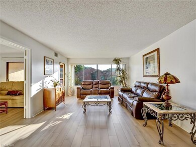 114 Cypress Way E unit D4, Naples, FL 34110 - photo 6