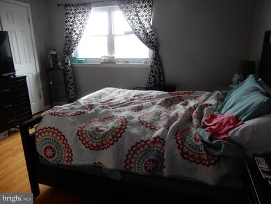 955 Stormont Cir, Halethorpe, MD 21227 - photo 7