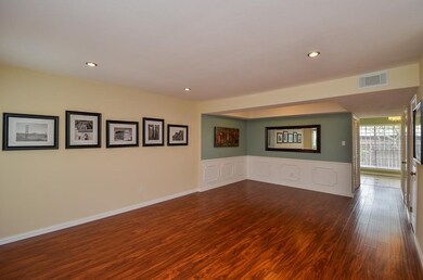 10290 Longmont Dr unit 40, Houston, TX 77042 - photo 3