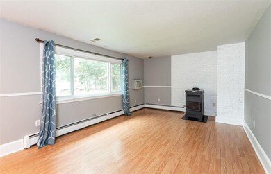 38 Pollard Rd unit B, Plaistow, NH 03865 - photo 3
