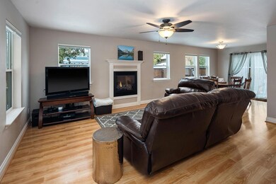 325 10th St E, Kalispell, MT 59901 - photo 2