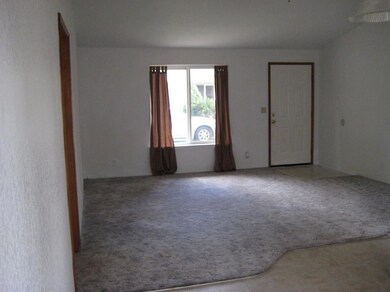 1131 SW Central Ave, Grants Pass, OR 97526 - photo 3