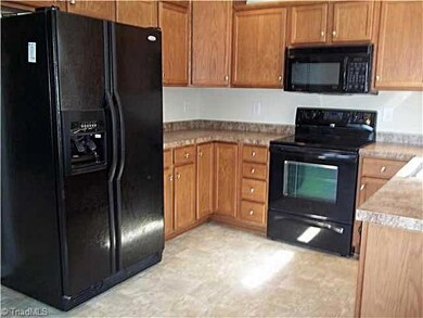 217 W Bailey St, Asheboro, NC 27203 - photo 4