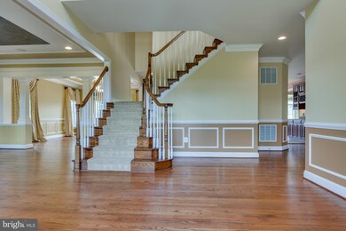 10870 Meadow Walk Ln, Bristow, VA 20136 - photo 6