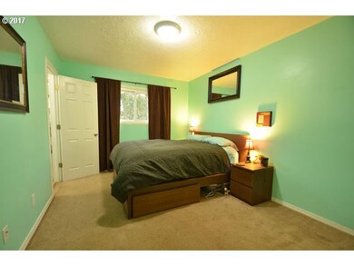 Bedroom, Primary