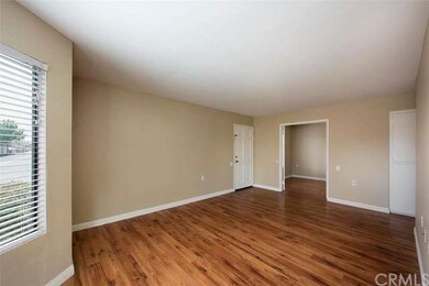 Living room/bed 1 entry