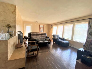 822 Edgewood