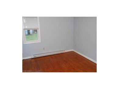 480 Vine St, Geneva, OH 44041 - photo 4