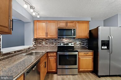 552 Cascade Way, Frederick, MD 21703 - photo 7