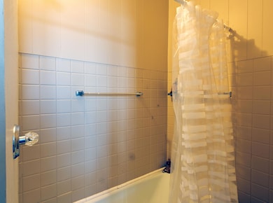 1801 W Meinecke Ave, Milwaukee, WI 53206 - photo 6