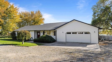 334 Tuttle Ln, Burbank, WA 99323 - photo 2