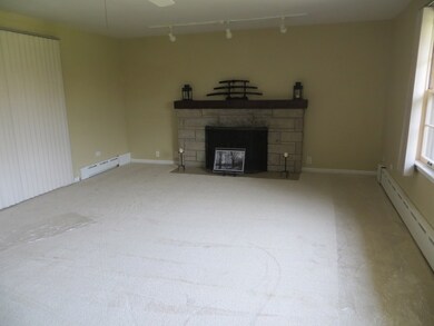 2135 Hyde Park Ave, Waukegan, IL 60085 - photo 3