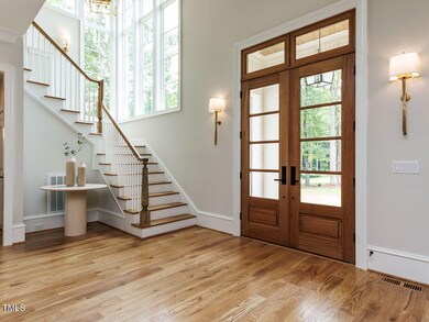 004-1280x960-foyer