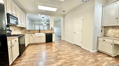 24526 Walnut Pass, San Antonio, TX 78255 - photo 7