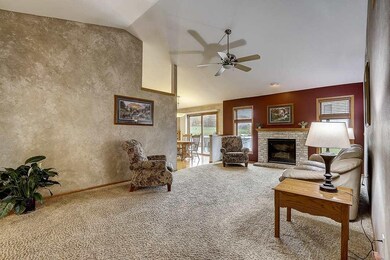 695 Stonebriar Ln, Oregon, WI 53575 - photo 4