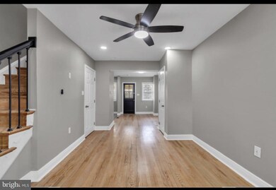 2923 Edgecombe Cir N, Baltimore, MD 21215 - photo 2