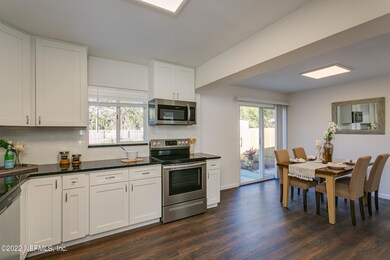 6212 Pennant Dr W, Jacksonville, FL 32244 - photo 7