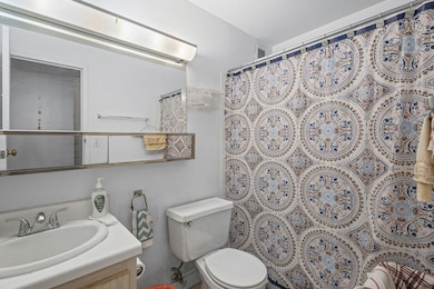 4343 N Clarendon Ave unit 1715, Chicago, IL 60613 - photo 3