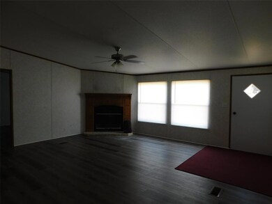 2912 Paluxy Trail, Granbury, TX 76048 - photo 6