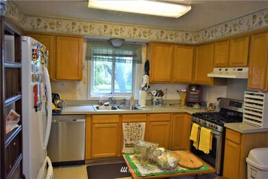 1152 32nd Ave, Longview, WA 98632 - photo 3