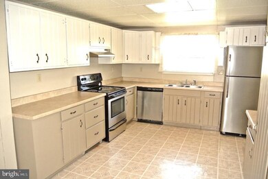 117 E Locust St, Mechanicsburg, PA 17055 - photo 7