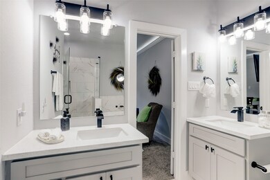 1843 Dewalt St, Houston, TX 77088 - photo 4