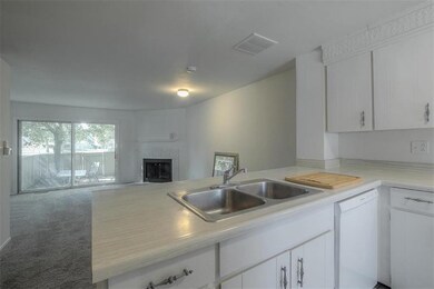 8018 Halsey St, Lenexa, KS 66215 - photo 7