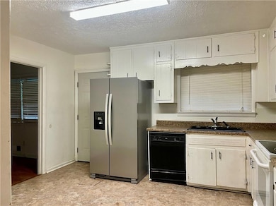 81 Tunis Rd, McDonough, GA 30253 - photo 5