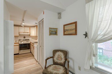 09-128PleasantStreet-AptE-Portland-KS