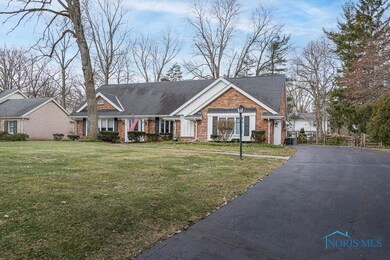 4403 Mockingbird