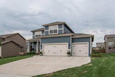 1509 SW 44th St, Lees Summit, MO 64082 - photo 2