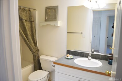 7323 Centerville Ct unit 803, Stanwood, WA 98292 - photo 3