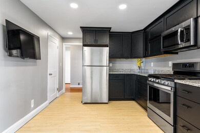 22 Hall Ct, Portsmouth, NH 03801 - photo 4