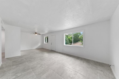 1312 W Adoue St unit 7, Alvin, TX 77511 - photo 3